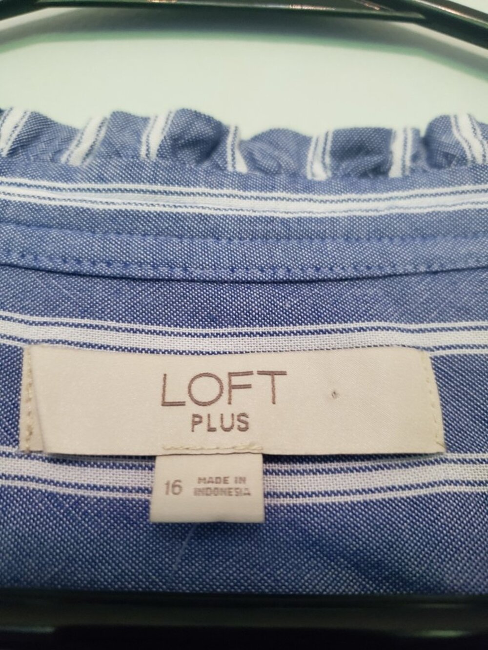 Loft Womens Plus 16 Blouse Button Up High Collar Ruffle Blue Stripe Career NWT - Picture 5 of 6
